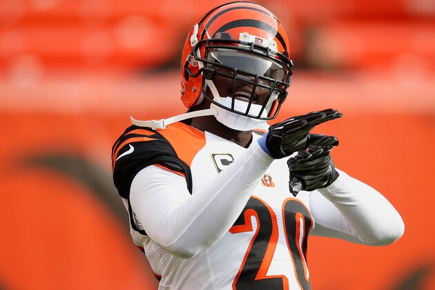 CLEVELAND, OH - DECEMBER 6: Reggie Nelson #20 of the Cincinnati Bengals warms up prior to playing the Cleveland Browns at FirstEnergy Stadium on December 6, 2015 in Cleveland, Ohio. (Photo by Gregory Shamus/Getty Images)
