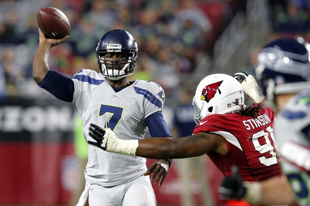 Seattle Seahawks quarterback Tarvaris Jackson (7) throws against the Arizona Cardinals during the second half of an NFL football game, Sunday, Jan. 3, 2016, in Glendale, Ariz. (AP Photo/Rick Scuteri)