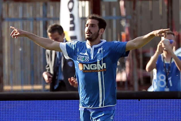 EMPOLI, ITALY - MAY 10: Riccardo Saponara of Empoli FC celebrates after scoring a goal during the Serie A match between Empoli FC and ACF Fiorentina at Stadio Carlo Castellani on May 10, 2015 in Empoli, Italy.  (Photo by Gabriele Maltinti/Getty Images)