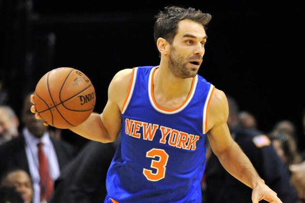 New York Knicks guard Jose Calderon (3) plays in the first half of an NBA basketball game Saturday, Jan. 16, 2016, in Memphis, Tenn. (AP Photo/Brandon Dill)