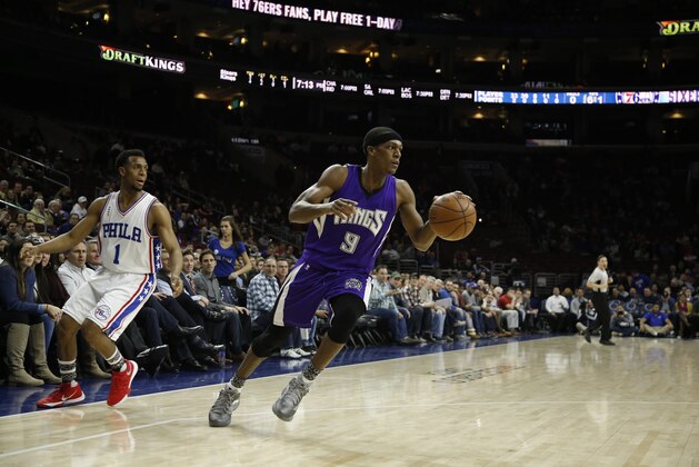Sacramento Kings' Rajon Rondo in action during an NBA basketball game against the Philadelphia 76ers, Wednesday, Feb. 10, 2016, in Philadelphia. (AP Photo/Matt Slocum)