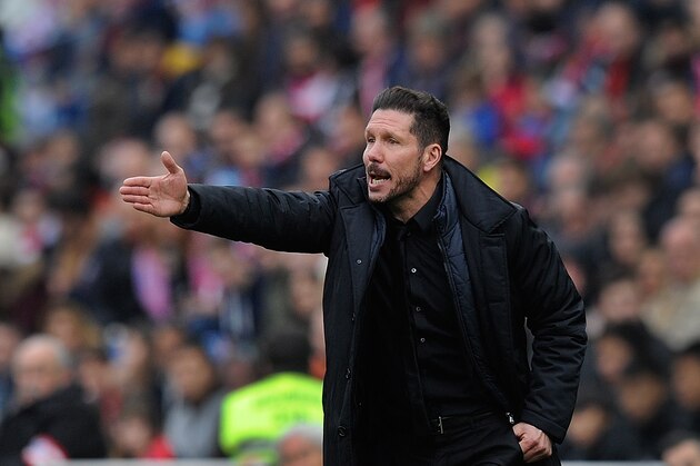 MADRID, SPAIN - FEBRUARY 06:  Manager Diego Simeone of Club Atletico de Madrid directs team during the La Liga match between Club Atletico de Madrid and SD Eibar at Vicente Calderon Stadium on February 6, 2016 in Madrid, Spain.  (Photo by Denis Doyle/Getty Images)