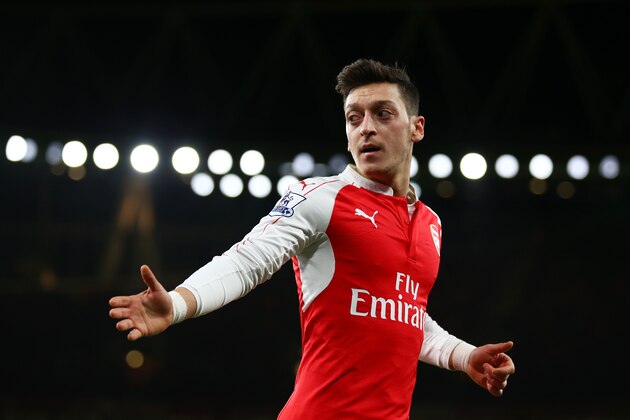 LONDON, ENGLAND - FEBRUARY 02: Mesut Ozil of Arsenal looks on during the Barclays Premier League match between Arsenal and Southampton at the Emirates Stadium on February 2, 2016 in London, England.  (Photo by Paul Gilham/Getty Images)