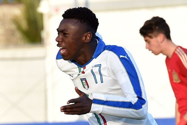 FERENTINO, ITALY - JANUARY 20:  Byoti Moise Kean of Italy celebrates after scoring the goal 1-1 during the international friendly match between Italy U17 and Spain U17 on January 20, 2016 in Ferentino, Italy.  (Photo by Giuseppe Bellini/Getty Images)
