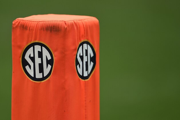 KNOXVILLE, TN - OCTOBER 11:  Detailed view of the 'SEC' logo on an end zone pylon during a game between the Tennessee Volunteers and the Chattanooga Mocs at Neyland Stadium on October 11, 2014 in Knoxville, Tennessee. Tennessee won the game 45-10.  (Photo by Stacy Revere/Getty Images)