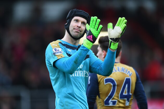 BOURNEMOUTH, ENGLAND - FEBRUARY 07:  Petr Cech of Arsenal celebrates victory after the Barclays Premier League match between A.F.C. Bournemouth and Arsenal at the Vitality Stadium on February 7, 2016 in Bournemouth, England.  (Photo by Michael Regan/Getty Images)