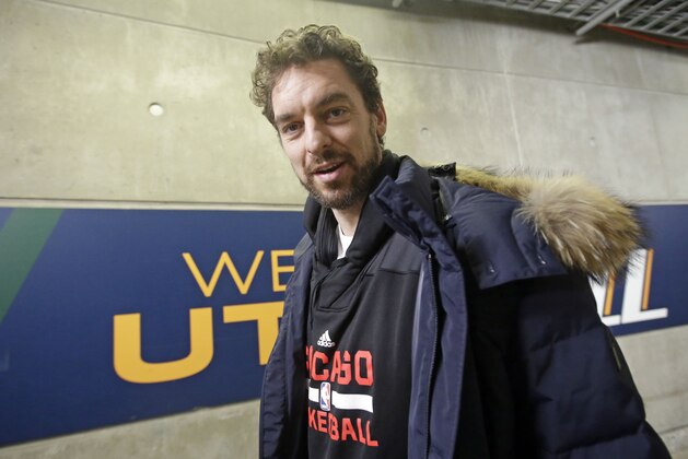 Chicago Bulls center Pau Gasol arrives for their NBA basketball game against the Utah Jazz Monday, Feb. 1, 2016, in Salt Lake City.  (AP Photo/Rick Bowmer)