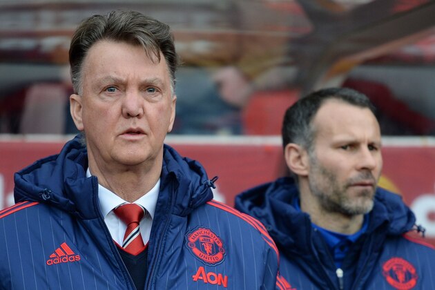 Manchester United's Dutch manager Louis van Gaal (L) and Manchester United's Welsh assistant manager Ryan Giggs take their seats ahead of the English Premier League football match between Sunderland and Manchester United at the Stadium of Light in Sunderland, northeast England on February 13, 2016. / AFP / OLI SCARFF / RESTRICTED TO EDITORIAL USE. No use with unauthorized audio, video, data, fixture lists, club/league logos or 'live' services. Online in-match use limited to 75 images, no video emulation. No use in betting, games or single club/league/player publications.  /         (Photo credit should read OLI SCARFF/AFP/Getty Images)