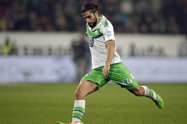 Wolfsburg's Ricardo Rodriguez plays the ball during the German Bundesliga soccer match between VfL Wolfsburg and and Bayer 04 Leverkusen in Wolfsburg, Germany, Saturday, Oct. 31, 2015. (AP Photo/Michael Sohn)