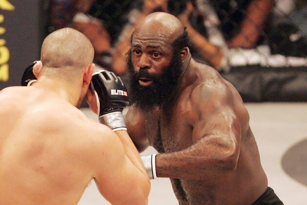 Kimbo Slice, right, battles James Thompson of Manchester, England during their EliteXC heavyweight bout at the Prudential Center in Newark, N.J. Saturday, May 31, 2008. (AP Photo/Rich Schultz)