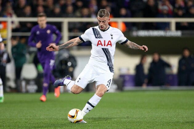 dFLORENCE - FEBRUARY 18: Toby Alderweireld of Tottenham in action during the UEFA Europa League round of 32 first leg match between Fiorentina and Tottenham Hotspur at Stadio Artemio Franchi on February 18, 2016 in Florence, Italy. (Photo by Jean Catuffe/Getty Images)