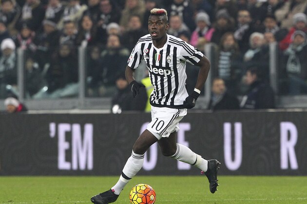 TURIN, ITALY - FEBRUARY 13:  Paul Pogba of Juventus FC in action during the Serie A match between and Juventus FC and SSC Napoli at Juventus Arena on February 13, 2016 in Turin, Italy.  (Photo by Marco Luzzani/Getty Images)