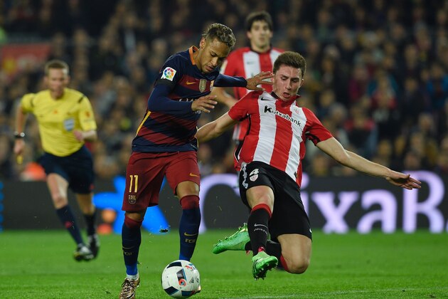 Barcelona's Brazilian forward Neymar (L) vies with Athletic Bilbao's French defender Aymeric Laporte (R) during the Spanish Copa del Rey (King's Cup) quarter-finals second leg football match FC Barcelona vs Athletic Club de Bilbao at Camp Nou stadium in Barcelona on January 27, 2016.   AFP PHOTO / LLUIS GENE / AFP / LLUIS GENE        (Photo credit should read LLUIS GENE/AFP/Getty Images)