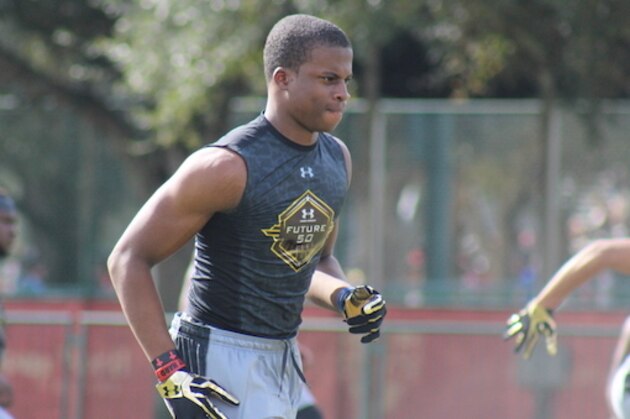 Norcross, Georgia, 2017 defensive end Robert Beal decommitted from Notre Dame on Thursday.  The 4-star defensive end has 23 reported offers.