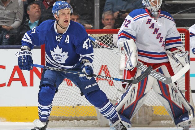 TORONTO, ON - FEBRUARY 18:  Leo Komarov #47 of the Toronto Maple Leafs looks for a pass to tip against the New York Rangers during an NHL game at the Air Canada Centre on February 18, 2016 in Toronto, Ontario, Canada. The Rangers defeated the Maple Leafs 4-2. (Photo by Claus Andersen/Getty Images)