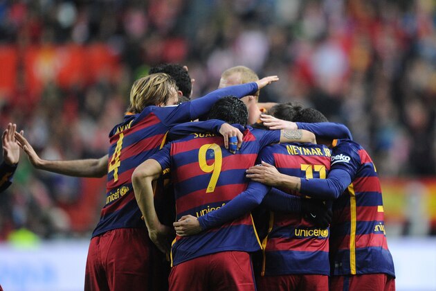 GIJON, SPAIN - FEBRUARY 17:  Luis Suarez of FC Barcelona celebrates with teammates after scoring his team's 3rd goal during the La Liga match between Sporting Gijon and FC Barcelona at Estadio El Molinon on February 17, 2016 in Gijon, Spain.  (Photo by Denis Doyle/Getty Images)
