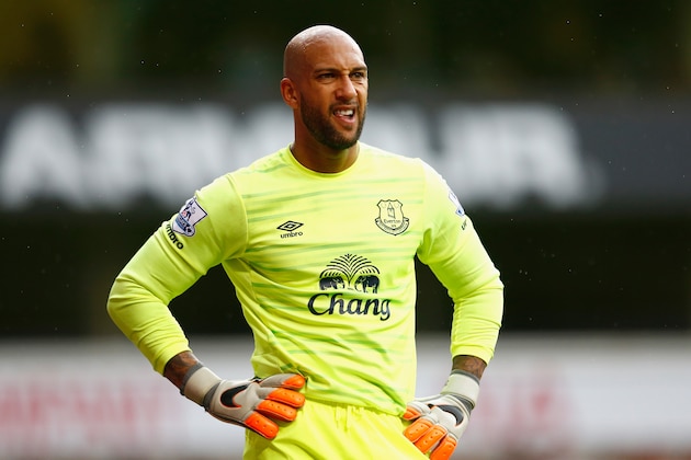 LONDON, ENGLAND - AUGUST 29:  Tim Howard of Everton during the Barclays Premier League match between Tottenham Hotspur and Everton at White Hart Lane on August 29, 2015 in London, United Kingdom.  (Photo by Julian Finney/Getty Images)