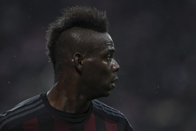 MILAN, ITALY - FEBRUARY 07:  Mario Balotelli of AC Milan looks on during the Serie A match between AC Milan and Udinese Calcio at Stadio Giuseppe Meazza on February 7, 2016 in Milan, Italy.  (Photo by Marco Luzzani/Getty Images)