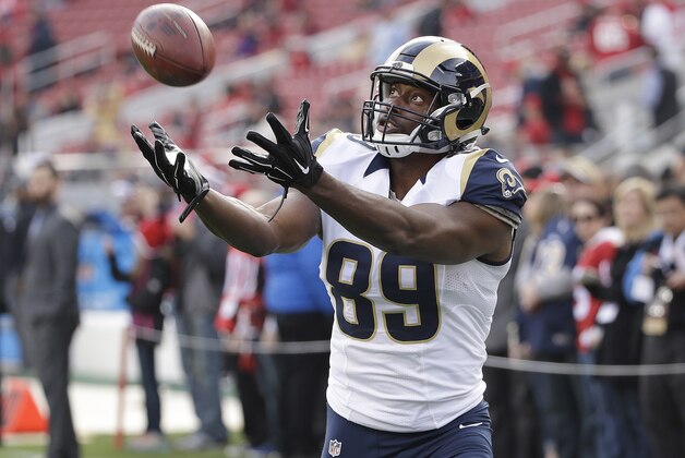 St. Louis Rams tight end Jared Cook (89) warms up before an NFL football game against the San Francisco 49ers in Santa Clara, Calif., Sunday, Jan. 3, 2016. (AP Photo/Marcio Jose Sanchez)