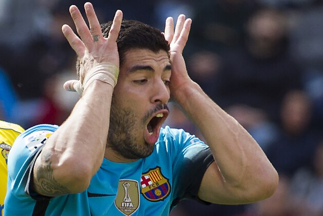 Barcelona's Uruguayan forward Luis Suarez gestures during the Spanish league football match UD Las Palmas vs FC Barcelona at the Gran Canaria stadium in Las Palmas de Gran Canaria on February 20, 2016. / AFP / JAIME REINA        (Photo credit should read JAIME REINA/AFP/Getty Images)