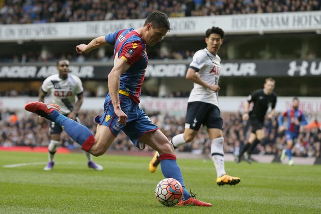 Crystal Palace’s Martin Kelly scores a goal during the English FA Cup fifth round soccer match between Tottenham Hotspur and Crystal Palace at White Hart Lane in London, Sunday Feb. 21, 2016. (AP Photo/Tim Ireland)