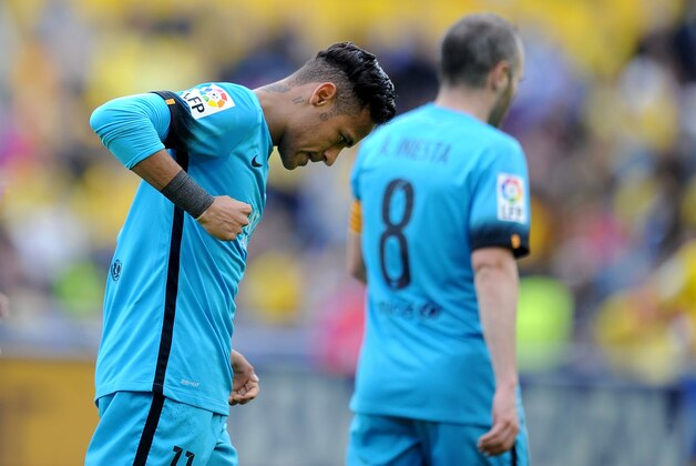 LAS PALMAS, SPAIN - FEBRUARY 20:  Neymar of FC Barcelona celebrates after scoring his team's 2nd goal during the La Liga match between UD Las Palmas and FC Barcelona at Estadio Gran Canaria on February 20, 2016 in Las Palmas, Spain.  (Photo by Denis Doyle/Getty Images)