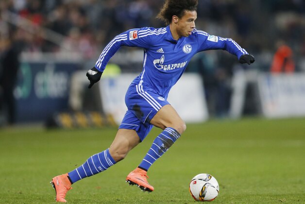 Schalke's Leroy Sane during a German Bundesliga soccer match between FSV Mainz 05 and FC Schalke 04 in Mainz, Germany, Friday, Feb. 12, 2016. (AP Photo/Michael Probst)