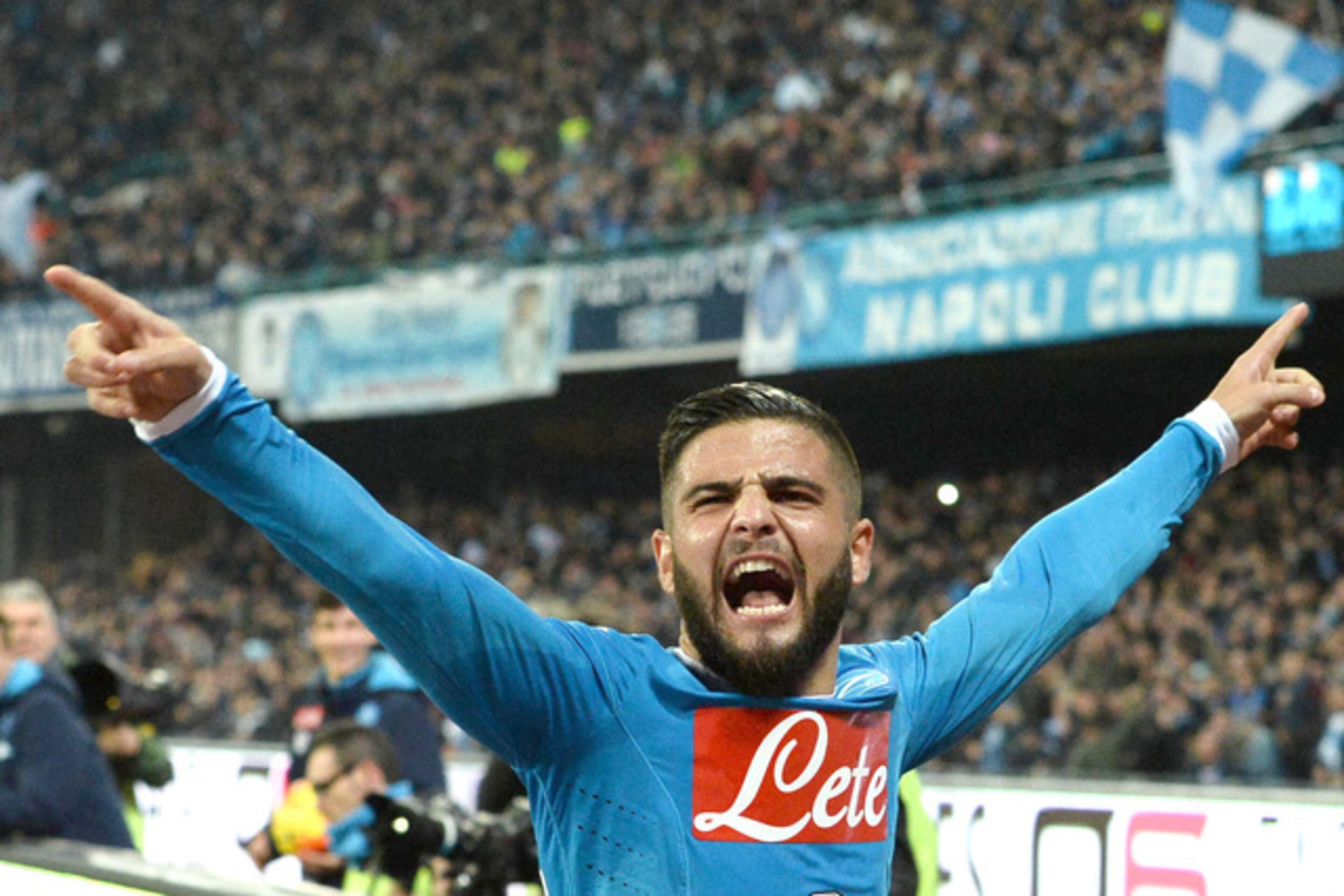 Napoli's Lorenzo Insigne celebrates after scoring during a Serie A soccer match between Napoli and AC Milan at the San Paolo stadium in Naples, Italy, Monday, Feb. 22, 2016. (Ciro Fusco/ANSA via AP)