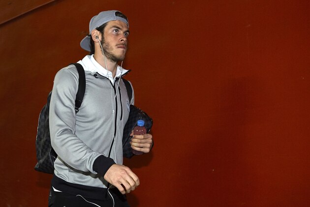 VALENCIA, SPAIN - JANUARY 03:  Gareth Bale of Real Madrid arrives at Estadi de Mestalla prior the La Liga match between Valencia CF and Real Madrid CF at Estadi de Mestalla on January 03, 2016 in Valencia, Spain.  (Photo by Manuel Queimadelos Alonso/Getty Images)