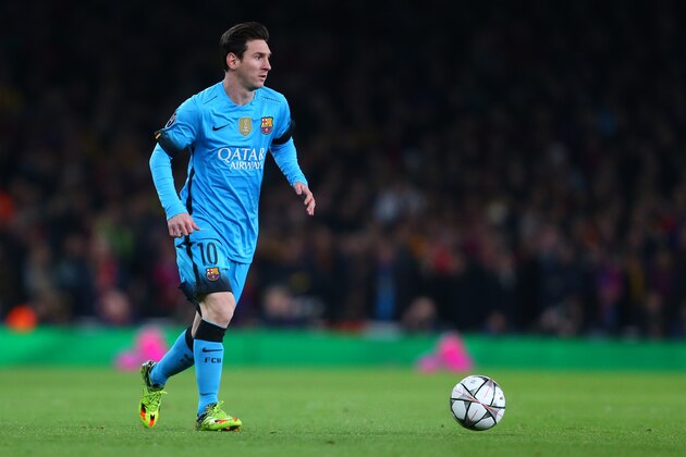 LONDON, ENGLAND - FEBRUARY 23 :  Lionel Messi of FC Barcelona  during the UEFA Champions League match between Arsenal and Barcelona at the Emirates Stadium on February 23, 2016 in London, United Kingdom.  (Photo by Catherine Ivill - AMA/Getty Images)