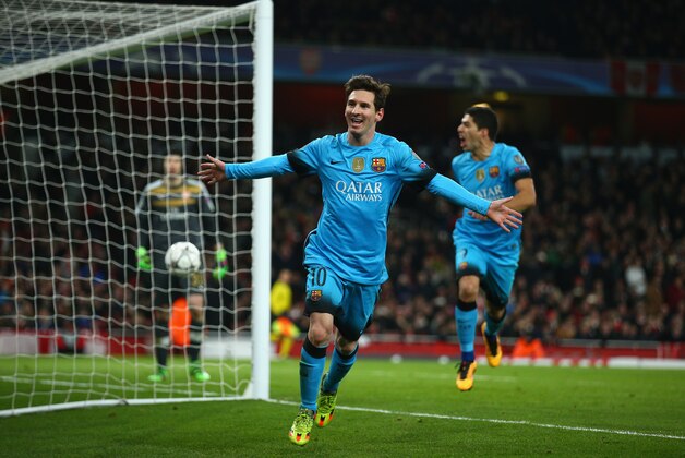 LONDON, ENGLAND - FEBRUARY 23:  Lionel Messi of Barcelona celebrates scoring his second goal  during the UEFA Champions League round of 16 first leg match between Arsenal and Barcelona on February 23, 2016 in London, United Kingdom.  (Photo by Paul Gilham/Getty Images)