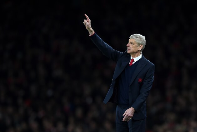 LONDON, ENGLAND - FEBRUARY 23:  Arsene Wenger the manager of Arsenal directs his players during the UEFA Champions League round of 16, first leg match between Arsenal FC and FC Barcelona at the Emirates Stadium on February 23, 2016 in London, United Kingdom.  (Photo by Shaun Botterill/Getty Images)