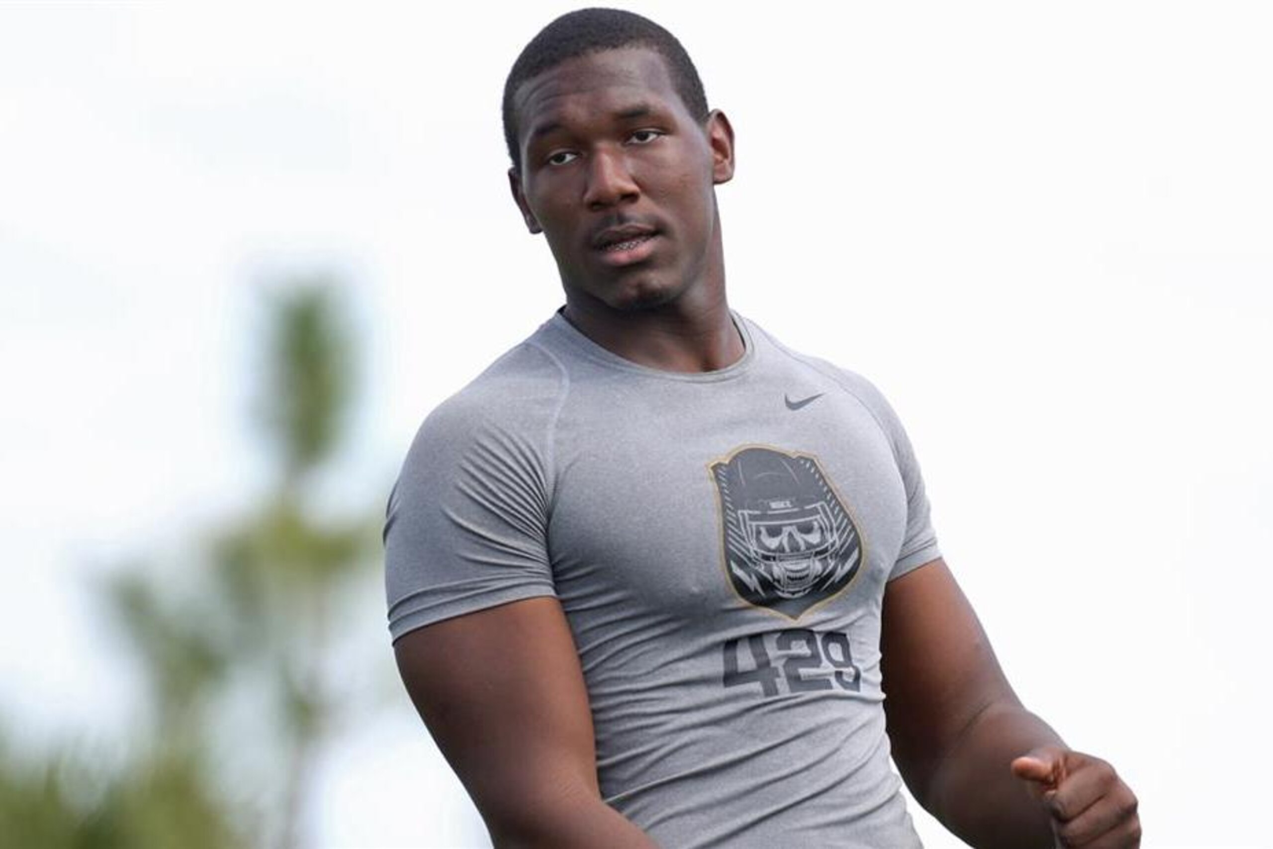 After visiting Clemson and Florida earlier this year, Tennessee and Notre Dame are among the programs that 4-star DE Zachary Carter is hoping to visit soon.