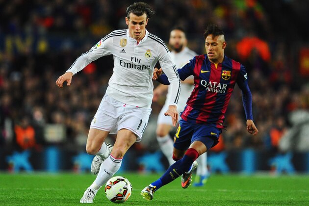 BARCELONA, SPAIN - MARCH 22:  Gareth Bale of Real Madrid CF is chased by Neymar of Barcelona during the La Liga match between FC Barcelona and Real Madrid CF at Camp Nou on March 22, 2015 in Barcelona, Spain.  (Photo by David Ramos/Getty Images)