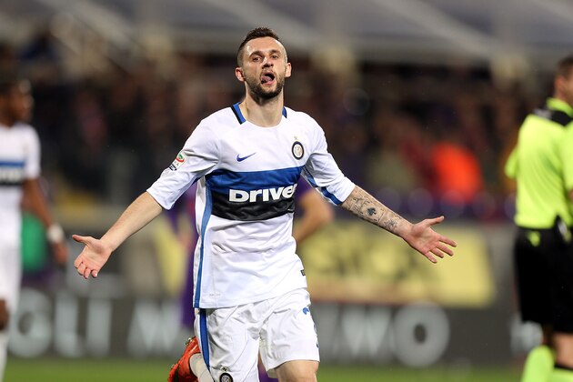 FLORENCE, ITALY - FEBRUARY 14: Marcelo Brozovic of FC Internazionale Milano celebrates after scoring a goal during the Serie A match between ACF Fiorentina and FC Internazionale Milano  at Stadio Artemio Franchi on February 14, 2016 in Florence, Italy.  (Photo by Gabriele Maltinti/Getty Images)
