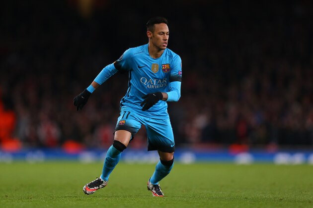 LONDON, ENGLAND - FEBRUARY 23 :  Neymar of FC Barcelona during the UEFA Champions League match between Arsenal and Barcelona at the Emirates Stadium on February 23, 2016 in London, United Kingdom.  (Photo by Catherine Ivill - AMA/Getty Images)