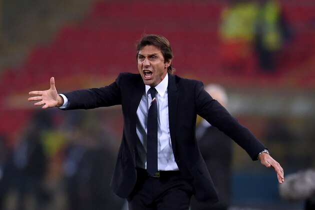 BOLOGNA, ITALY - NOVEMBER 17:  Head coach Italy Antonio Conte reacts during the international friendly match between Italy and Romania at Stadio Renato Dall'Ara on November 17, 2015 in Bologna, Italy.  (Photo by Claudio Villa/Getty Images)