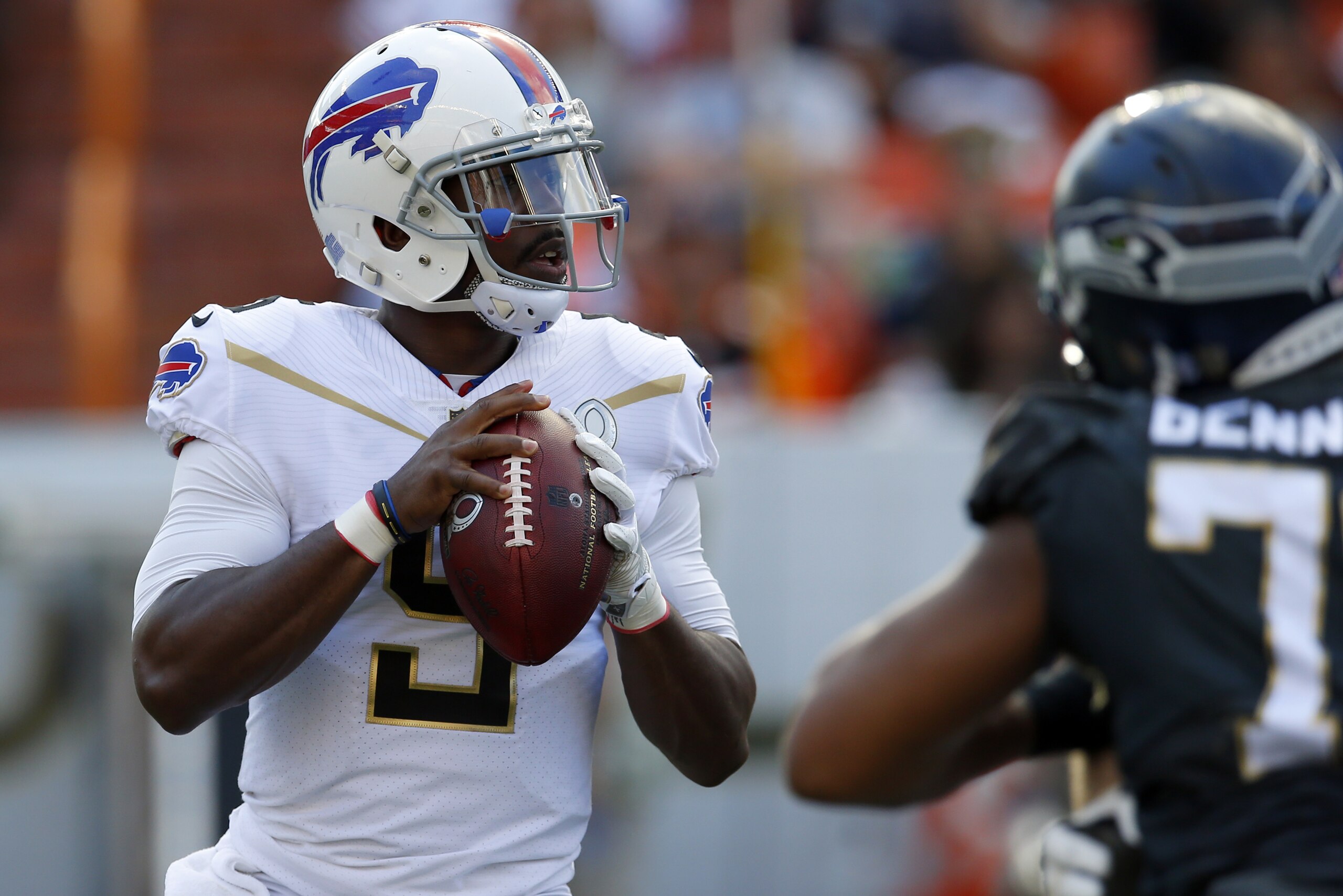 Buffalo Bills quarterback Tyrod Taylor (5) looks to throw a pass during the NFL Pro Bowl football game, Sunday, Jan. 31, 2016, in Honolulu. (Jeff Haynes/AP Images for Panini) Buffalo Bills quarterback Tyrod Taylor (5) looks to throw a pass during the NFL Pro Bowl football game, Sunday, Jan. 31, 2016, in Honolulu. (Jeff Haynes/AP Images for Panini)