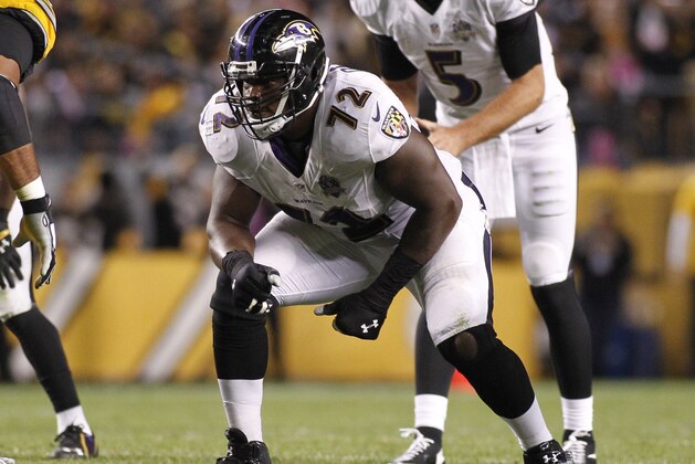 PITTSBURGH, PA - OCTOBER 01:  Baltimore Ravens guard Kelechi Osemele #72 in action during the game against the Pittsburgh Steelers on October 1, 2015 at Heinz Field in Pittsburgh, Pennsylvania.  (Photo by Justin K. Aller/Getty Images)