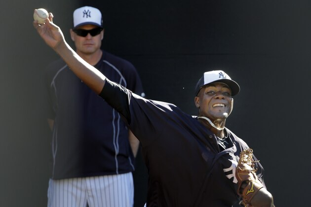 New York Yankees pitcher Michael Pineda throws in the bullpen during a spring training baseball workout Monday, Feb. 22, 2016, in Tampa, Fla. (AP Photo/Chris O'Meara)