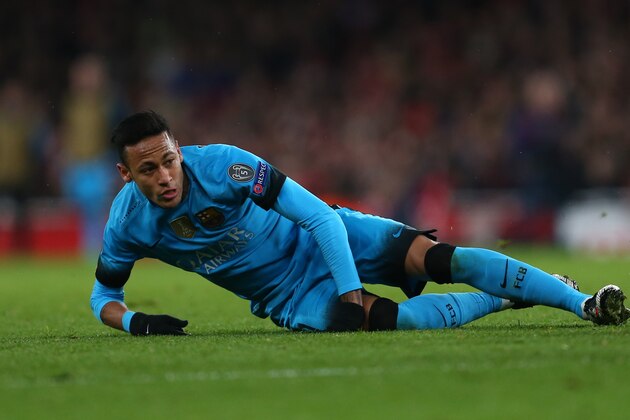 LONDON, ENGLAND - FEBRUARY 23 :  Neymar of FC Barcelona during the UEFA Champions League match between Arsenal and Barcelona at the Emirates Stadium on February 23, 2016 in London, United Kingdom.  (Photo by Catherine Ivill - AMA/Getty Images)
