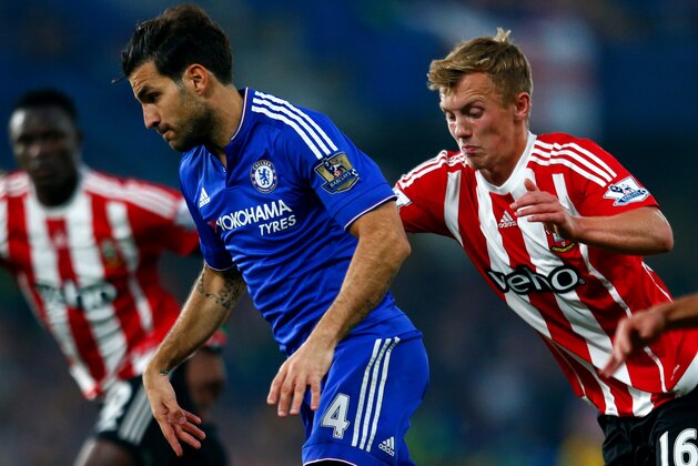 LONDON, ENGLAND - OCTOBER 03:  Cesc Fabregas of Chelsea in action during the Barclays Premier League match between Chelsea and Southampton at Stamford Bridge on October 3, 2015 in London, United Kingdom.  (Photo by Julian Finney/Getty Images)