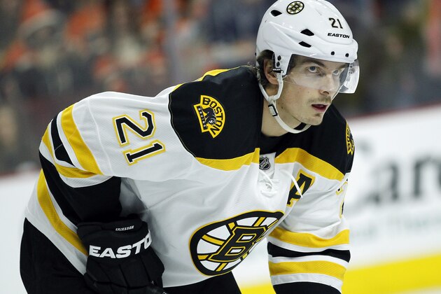 Boston Bruins' Loui Eriksson during an NHL hockey game against the Philadelphia Flyers, Wednesday, Jan 13, 2016 in Philadelphia. (AP Photo/Tom Mihalek)
