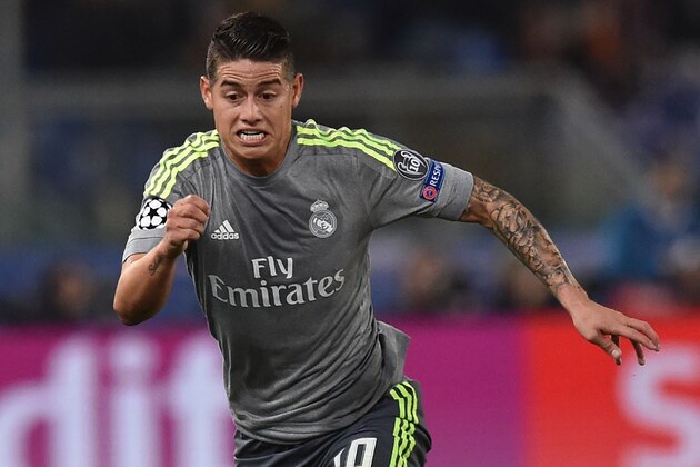 ROME, ITALY - FEBRUARY 17:  James Rodriguez of Real Madrid CF in action during the UEFA Champions League Round of 16 First Leg match between AS Roma and Real Madrid CF at Stadio Olimpico on February 17, 2016 in Rome, Italy.  (Photo by Giuseppe Bellini/Getty Images)