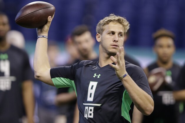 California quarterback Jared Goff runs a drill at the NFL football scouting combine in Saturday, Feb. 27, 2016, in Indianapolis. (AP Photo/Darron Cummings)
