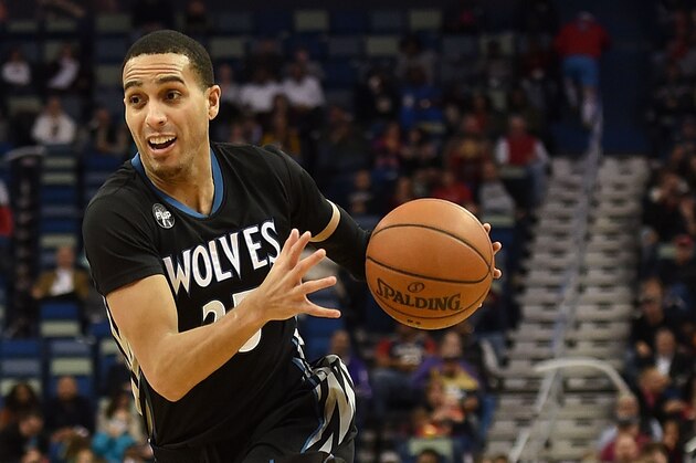 NEW ORLEANS, LA - JANUARY 19:  Kevin Martin #23 of the Minnesota Timberwolves drives to the basket during the second half of a game against the New Orleans Pelicans at the Smoothie King Center on January 19, 2016 in New Orleans, Louisiana. New Orleans defeated Minnesota 114-99. NOTE TO USER: User expressly acknowledges and agrees that, by downloading and or using this photograph, User is consenting to the terms and conditions of the Getty Images License Agreement.  (Photo by Stacy Revere/Getty Images)