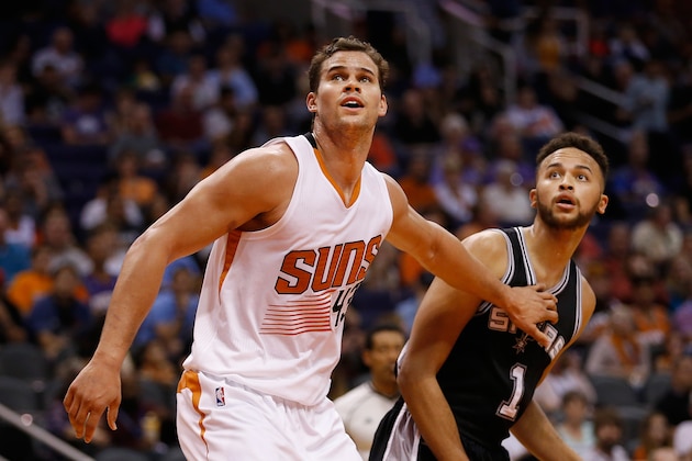 PHOENIX, AZ - FEBRUARY 21:  Kris Humphries #43 of the Phoenix Suns and Kyle Anderson #1 of the San Antonio Spurs during the second half of the NBA game at Talking Stick Resort Arena on February 21, 2016 in Phoenix, Arizona. The Spurs defeated the Suns 118-111.  NOTE TO USER: User expressly acknowledges and agrees that, by downloading and or using this photograph, User is consenting to the terms and conditions of the Getty Images License Agreement.  (Photo by Christian Petersen/Getty Images)