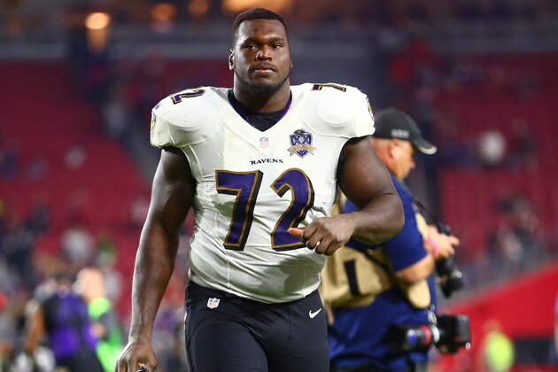 Oct 26, 2015; Glendale, AZ, USA; Baltimore Ravens guard Kelechi Osemele (72) against the Arizona Cardinals at University of Phoenix Stadium. The Cardinals defeated the Ravens 26-18. Mandatory Credit: Mark J. Rebilas-USA TODAY Sports