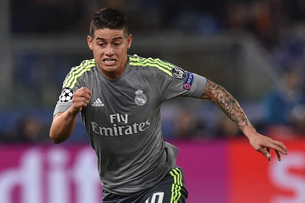 ROME, ITALY - FEBRUARY 17:  James Rodriguez of Real Madrid CF in action during the UEFA Champions League Round of 16 First Leg match between AS Roma and Real Madrid CF at Stadio Olimpico on February 17, 2016 in Rome, Italy.  (Photo by Giuseppe Bellini/Getty Images)