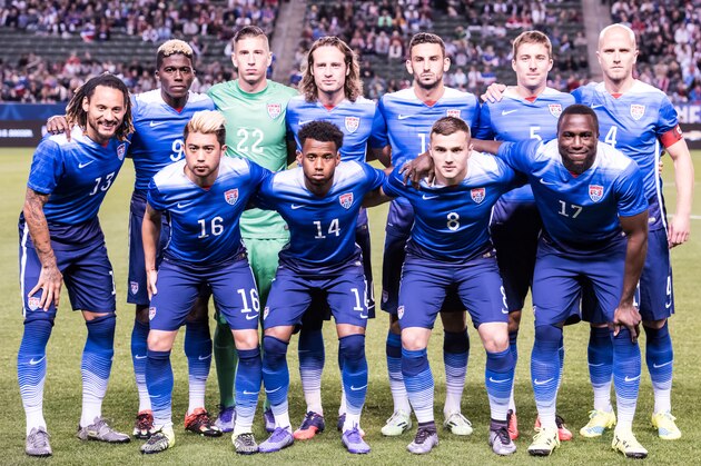 CARSON, CA - FEBRUARY 5: The USMNT starting lineup the International Soccer Friendly match between the United States and Canada at the StubHub Center on February 5, 2016 in Carson, California.  The United States won the match 1-0    (Photo by Shaun Clark/Getty Images)